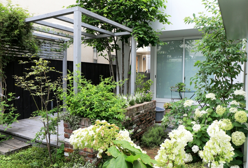 ブロカント　庭