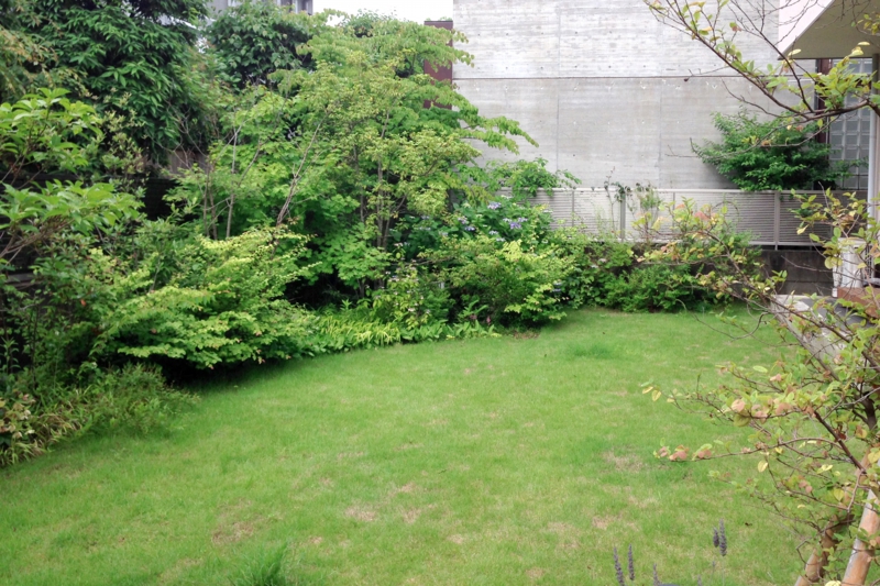 ブロカント　庭