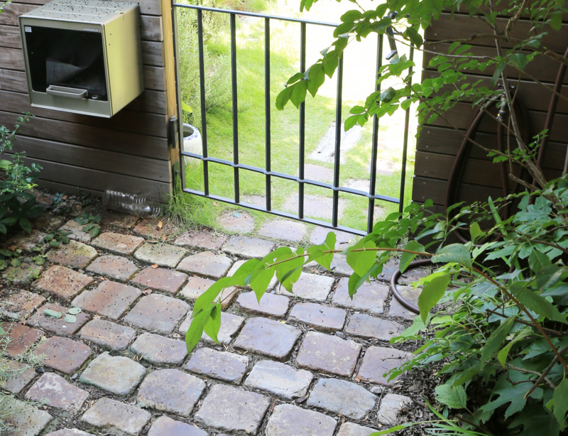 ブロカント　庭