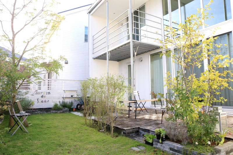 ブロカント　庭